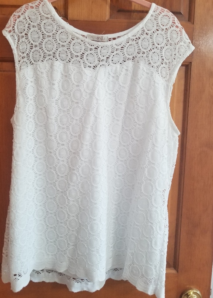 White lace tank